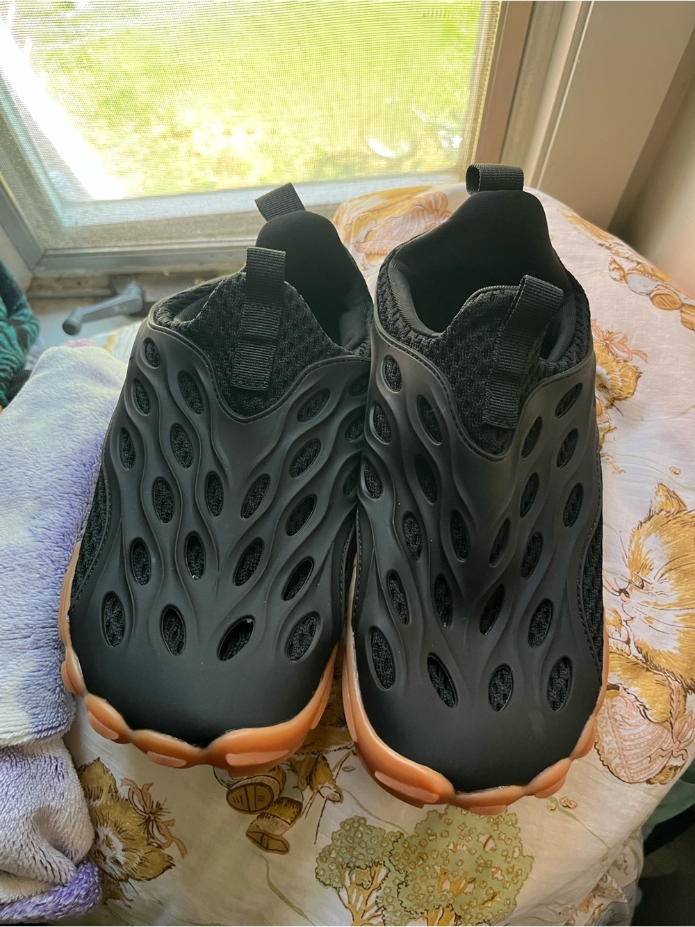 Unbranded barefoot slip-on sneakers